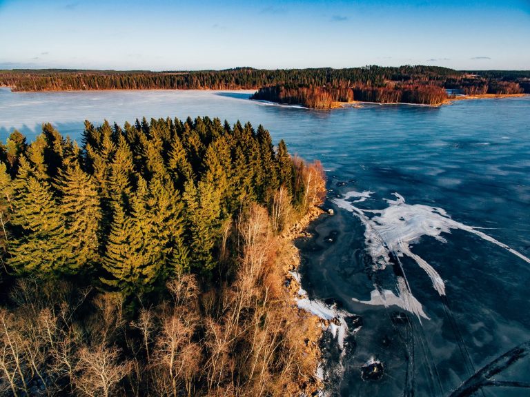 Finland Arctic Circle Expedition Expedition   Finland Aerial View Of The Winter Snow Forest And Frozen PG2J6RV  Optimized 768x576 